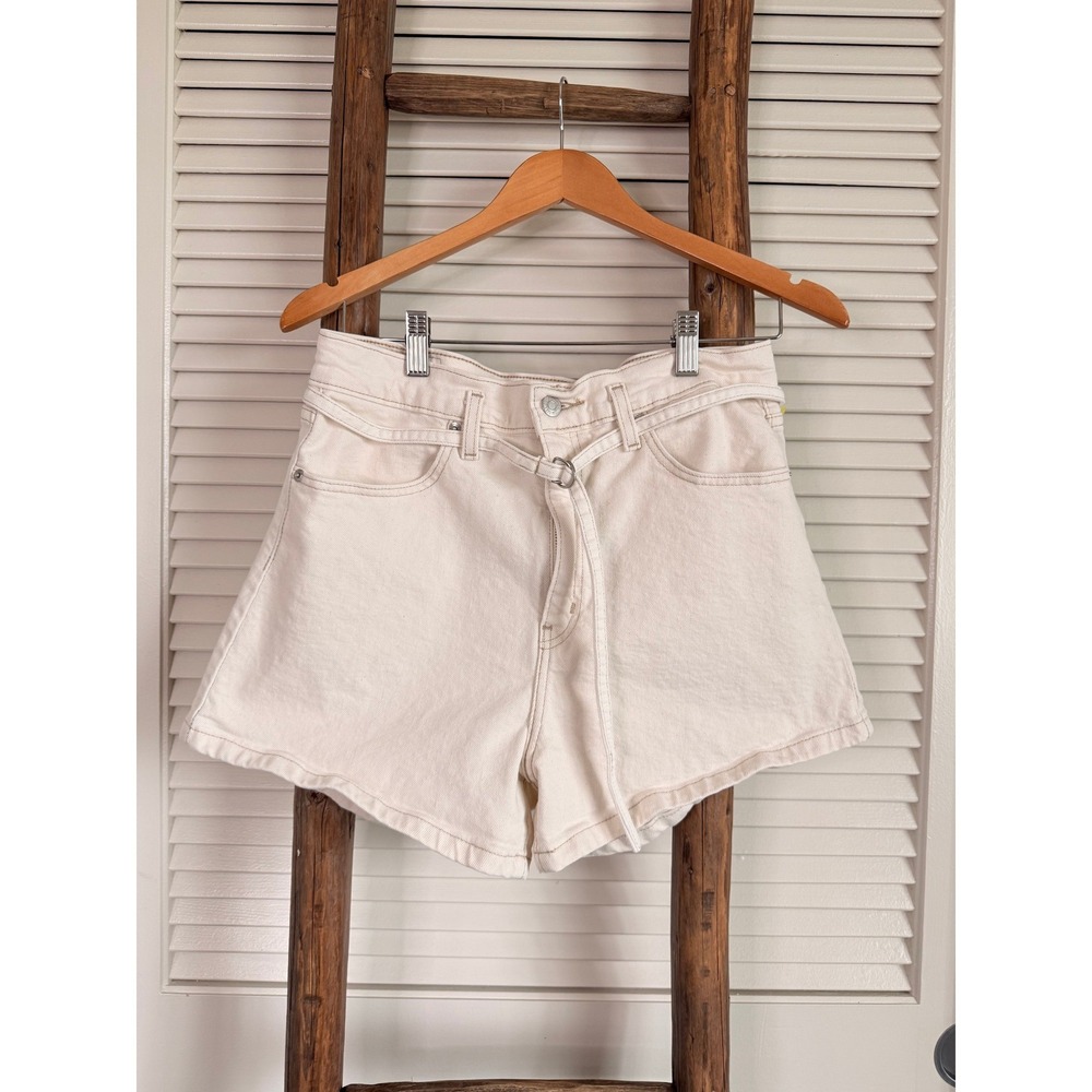 Levis‎ Strauss Signature High Rise Shorts Womens 6 Cream  Vintage Style